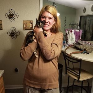 Meet your Posher, Nikie